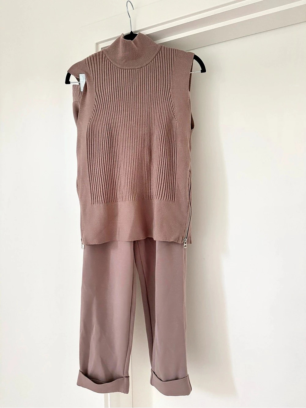 Varley Ribbed Turtleneck Vest and Pants Set in Brown